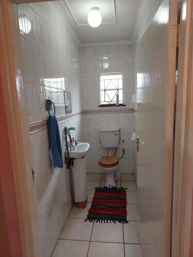 Lion Rock View Guesthouse Масеру Екстериор снимка